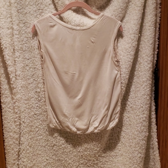 Shirt (sequence) - Picture 2 of 2